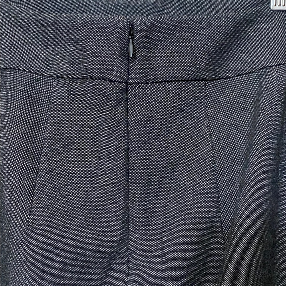 EXPRESS Skirt Size 6 Charcoal color Women's Skirt never worn NEW without tags - Picture 5 of 7
